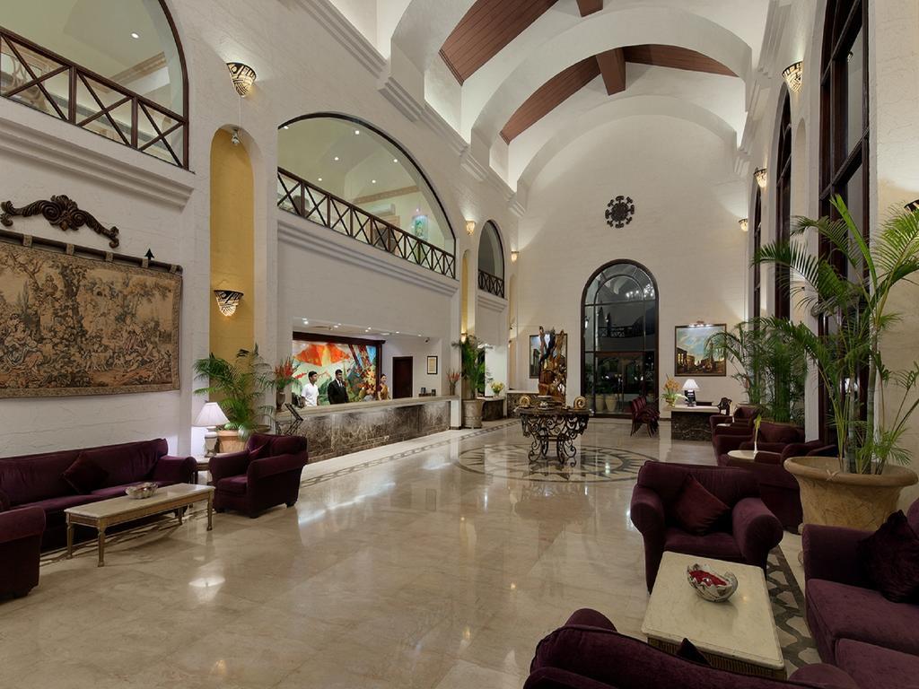 The Golden Palms Hotel & Spa Chik Banavar Exterior photo