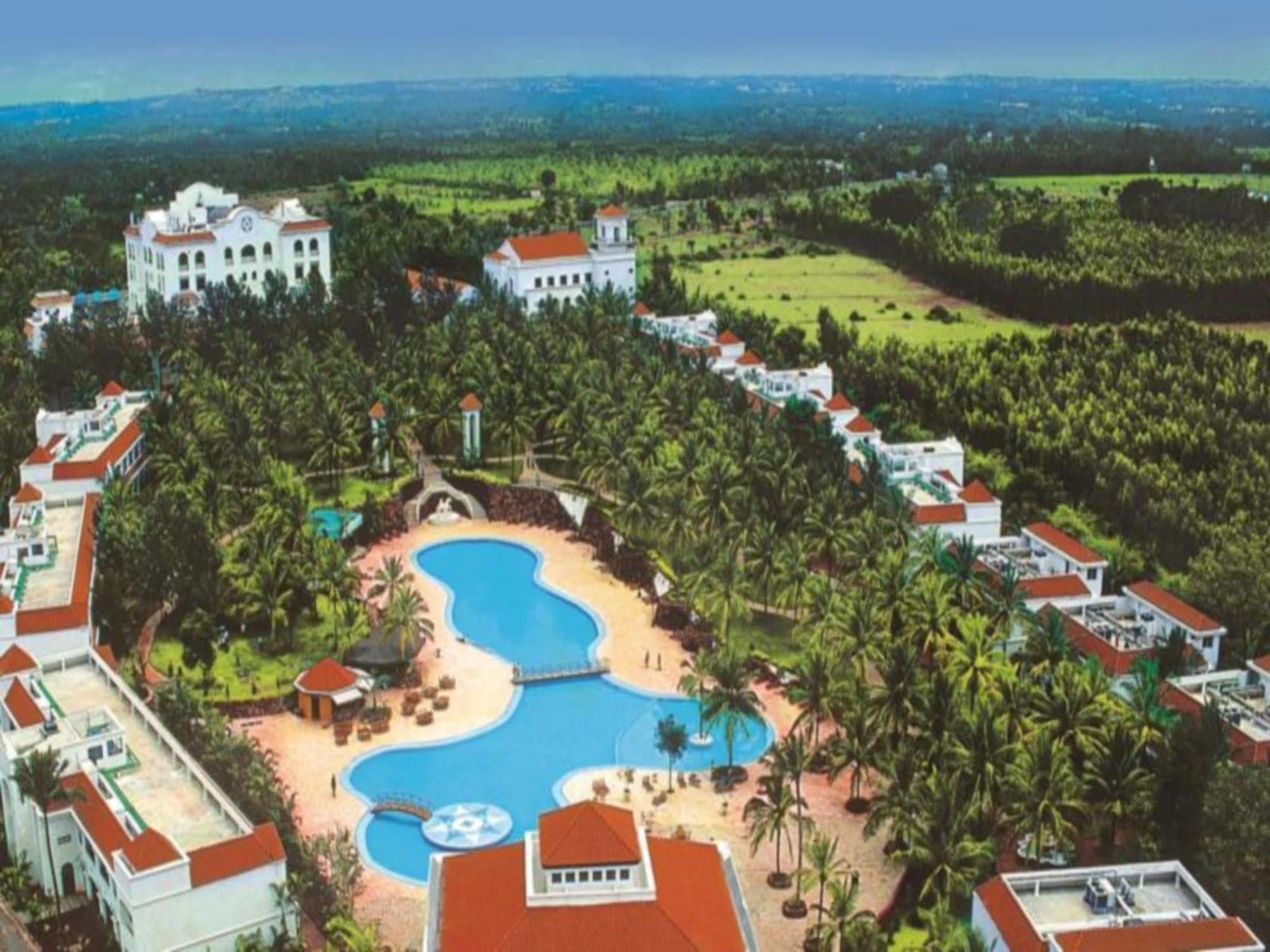 The Golden Palms Hotel & Spa Chik Banavar Exterior photo